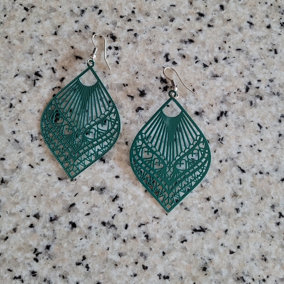 Jewelry - Teal Metal Feather Earrings!